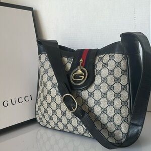 Authentic Gucci Canvas Sherry Line Shoulder Bag.